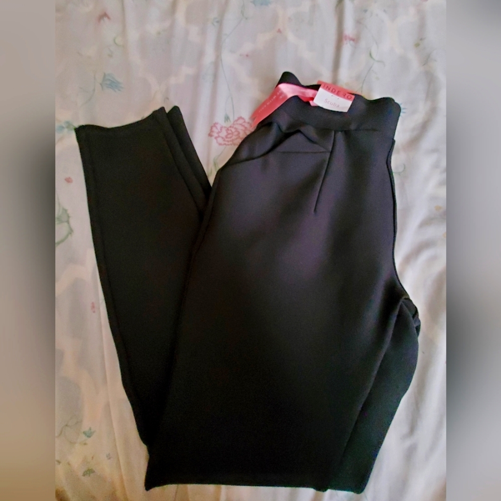 NWT!! INDERO Elegant Black Women's Pants, Small/Medium